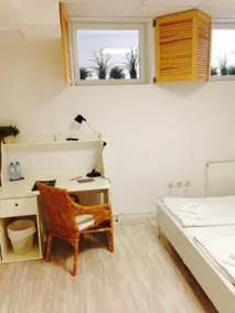 Airport Hostel - Image 5
