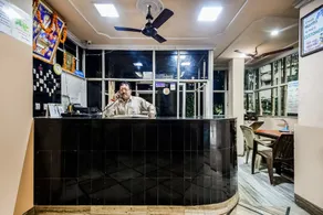 The Hotel Park by OYO Rooms - Image 4