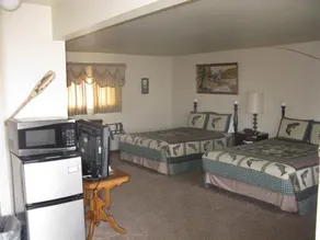 Rustlers Inn - Image 4