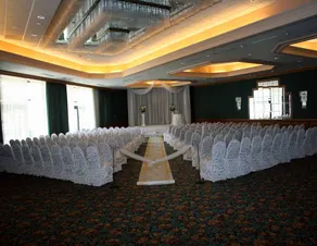 Ramada by Wyndham Buffalo Downtown - Image 2