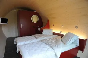 Rüedi - WeinFassHotel - Image 3