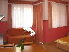 Mátyás Apartmanok - Image 2