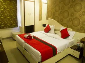 Nirvana Hotel - Image 2