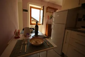 Amina - Image 2