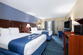 Days Inn by Wyndham Chipley - Image 5