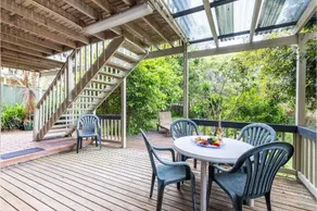 18 Irene Crescent Pet Friendly Holiday Home - Image 5