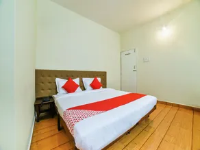 Hotel Empire - Image 2