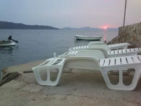 Sunset Apartments - Image 2
