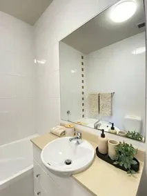 Apartment in Chiswick with Pool, sauna & Gym - Image 3