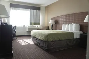 Quality Inn & Suites - Image 5