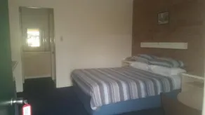 Hilltop Hotel Omeo - Image 2