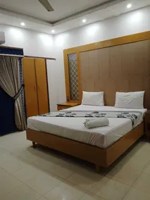Book & Stay Shahrah e Faisal - Image 2