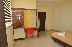 Uniq Inn - Image 2