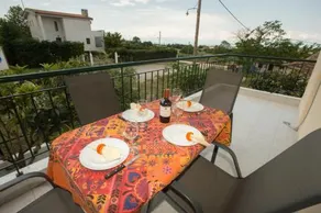 Potamos Luxury Apartment - Image 5
