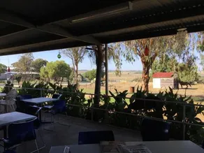 Delungra Hotel - Image 2