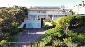 Villa Azure - Sea Views, Pool - 70m onto Robberg 5 Beach - Image 3