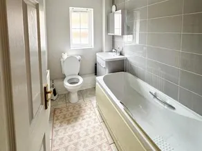 Mezzo House- Entire property - Image 5