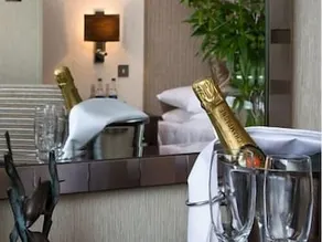 Malin Court Hotel And Restaurant - Image 3