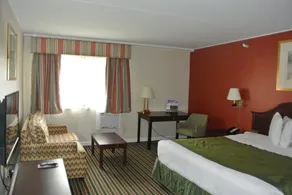 Center Street Value Inn - Image 3