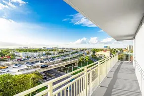 Chic 3 Bed Retreat Mins Brickell With Free Parking - Image 5
