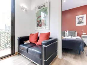 Modern Apt, 2 Minutes to Beach La Barceloneta, City Center - Image 3