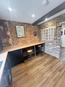 Northampton Oasis - 4 Bedroom House - Image 3