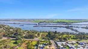 Unwind at Riverglades Murray Bridge - Image 2