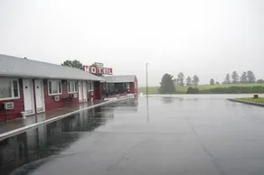 Hillcrest Motel - Image 2
