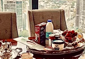 Sydney Cosmopolitan CBD Apartment - Image 4