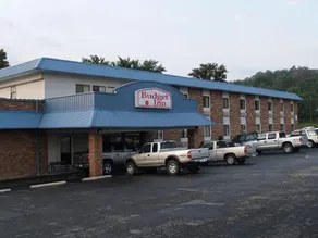 Budget Inn Richlands Claypool Hill - Image 4