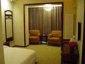 Golden Palace Silver Street Hotel - Image 1