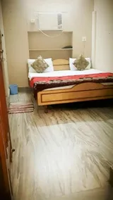 Hotel Lovely - Image 4