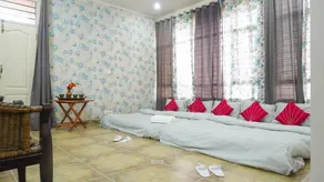 Hostie Jacranda - 3BHK Farm House 40Mins from Gurgaon/Delhi - Image 2
