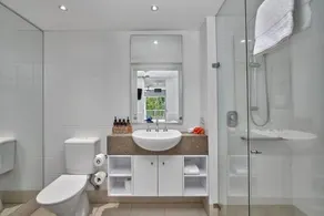 Palm Cove Paradise - Couples spa beach getaway - Image 5