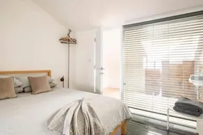 Amazing new beach apartment - Image 2