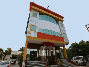 Gobind Regency By OYO Rooms - Image 3