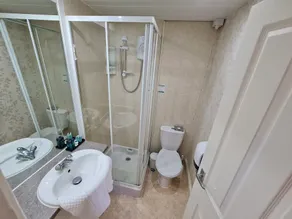 Oyo Lavender House Hotel - Image 2
