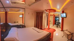 Motel Aquarius - Image 3