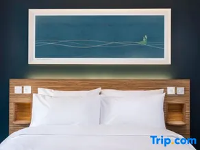 Travelodge Witney - Image 5