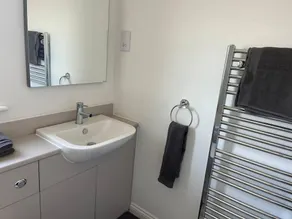 Remarkable 3-bed House in Wirral - Image 4
