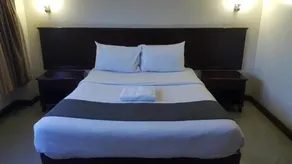 Hotel Topaz - Image 5