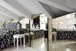 Casa Fortuny Luxury Apartment - Image 5