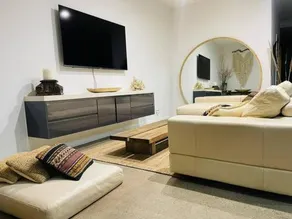 Kozyguru | Botany | 3 Bedroom Designer Holiday Apt - Image 4
