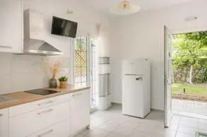 Vivian Apartments - Image 3