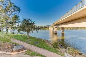 Bridge Motor Inn - Image 5
