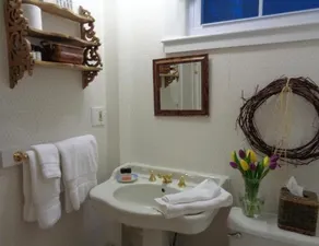 The Blackinton Manor - Image 3
