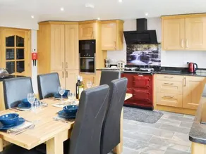 Curlew Cottage Bellingham - Image 2
