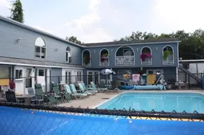 Kingsbridge Inn / Bon-Air Motel - Image 2