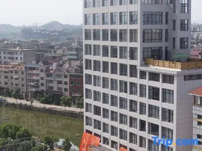 Yanshan Xinride Jingdian Hotel - Image 1