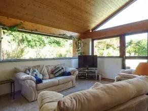 Medlar Tree Cottage - Image 4